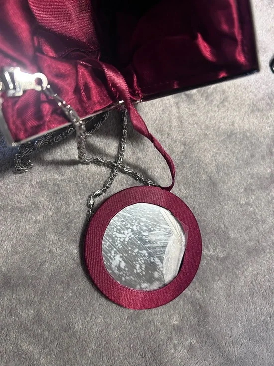 Retro Mini Purple Beaded Shell Bag on Silver Chain - Picture 11 of 13